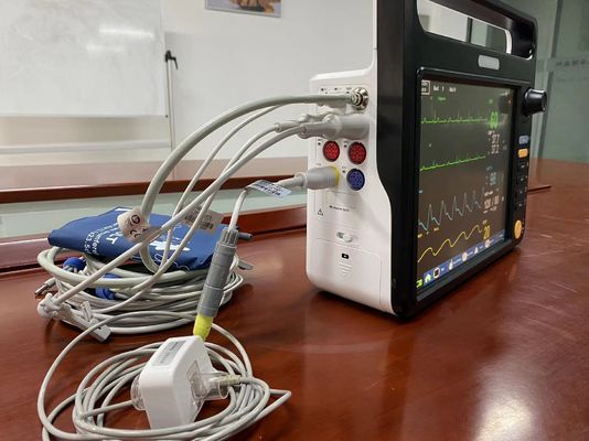 Moniteur multilingue des signes vitaux avec ECG pour bébé pédiatrique