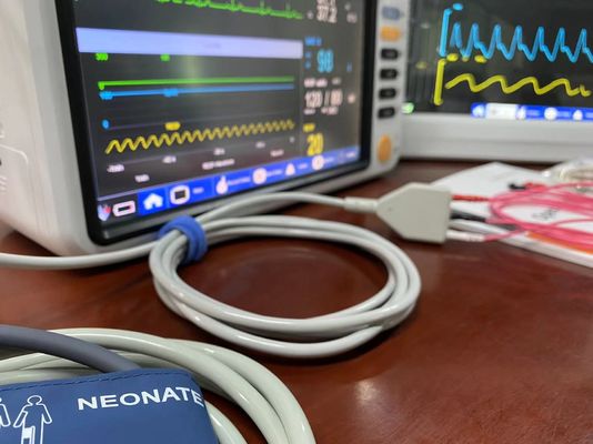 Hôpital médical Moniteur du patient néonatal Multipara Pour l' ambulance de l' UTI OEM ODM