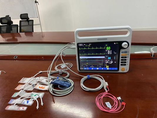 ECG SPO2 NIBP 2Temp Moniteur du patient néonatale avec écran multilingue 12,1 pouces