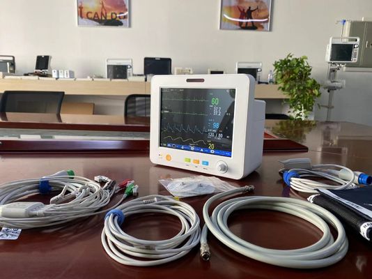 8Moniteur portable de signes vitaux à écran LCD TFT de 4 pouces pour SPO2 NIBP Temp ECG EtCO2
