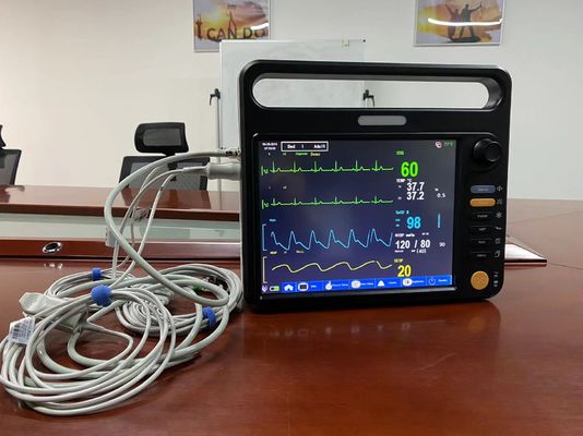 Moniteur portable du patient pour la surveillance des signes vitaux