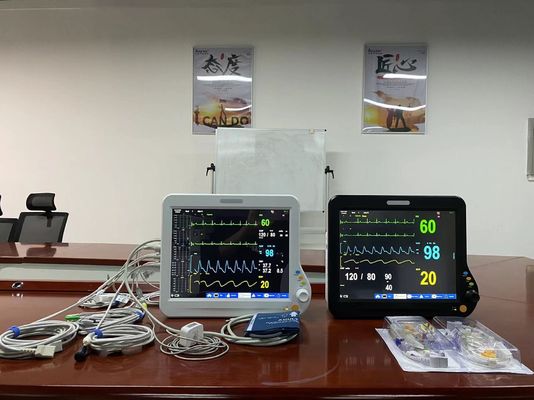 Dispositifs de surveillance des organes vitaux de 15 pouces, moniteur de ventilateur multi-paramètres.