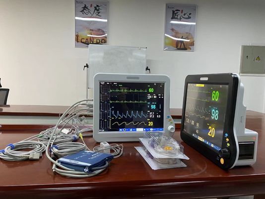 Machine électronique de signaux vitaux multiparamètres portable pour un service de soins intensifs ou un service de soins intensifs