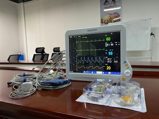 6 Paramètres Moniteur cardiaque portable pour la surveillance de l' ECG NIBP SPO2