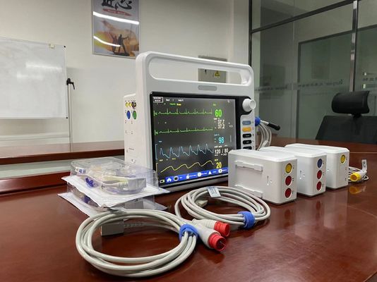 Moniteur modulaire portable du patient avec plusieurs paramètres de signaux vitaux