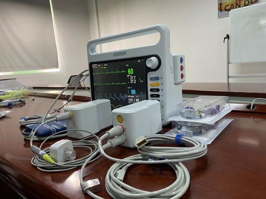 8 langues Moniteur portable du patient 15 pouces TFT écran LCD Moniteur cardiaque ICU