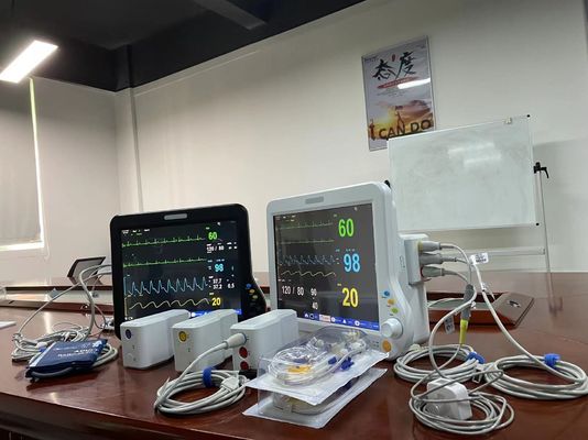 Moniteur de patient modulaire de l' unité de soins intensifs pour patients cardiaques Portable multiparamètres multilingue