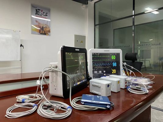 Moniteur cardiaque multi-paramètres ICU, appareil vital de l' hôpital avec écran de 15 pouces