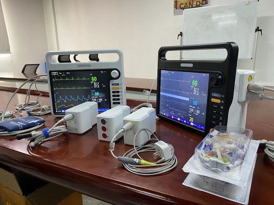 Moniteur modulaire portable du patient avec plusieurs paramètres de signaux vitaux