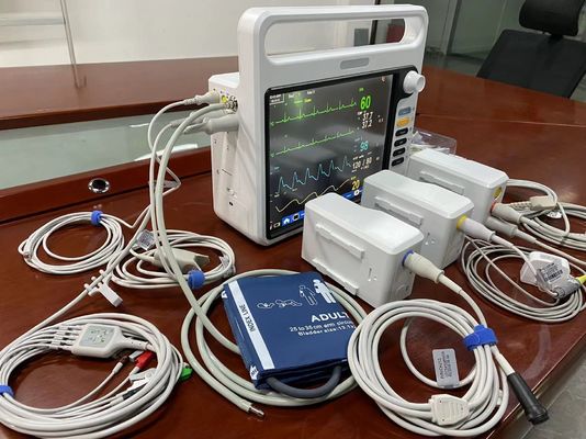 12.1 &quot; Machine électronique de signaux vitaux, moniteur de santé hospitalier pour le diagnostic OEM ODM