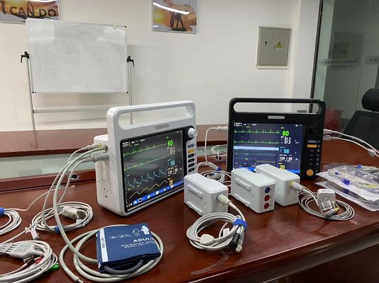 12.1 &quot; Machine électronique de signaux vitaux, moniteur de santé hospitalier pour le diagnostic OEM ODM