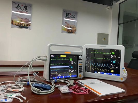 Moniteur cardiaque néonatale en soins intensifs avec ECG NIBP SPO2