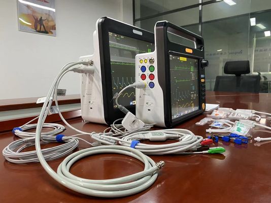 Moniteur de fréquence cardiaque multiparamétrique d' utilisation vétérinaire multilingue avec ECG SPO2 2 Temps