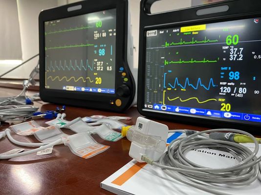 2 Temp Resp Vétérinaire Moniteur multiparamètres Multi langage Pour le diagnostic chirurgical