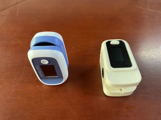 Oxymètre médical d'impulsion de bout du doigt de l'hôpital OLED pour la clinique pédiatrique adulte, moniteur de l'oxygène de sang