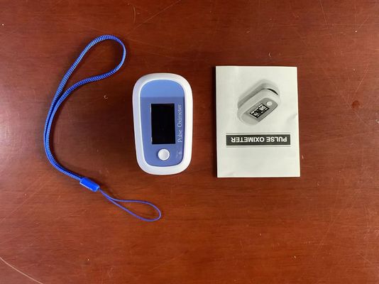 Oxymètre portatif d'impulsion de bout du doigt d'OLED médical pour la maison de clinique, moniteur de l'oxygène de sang