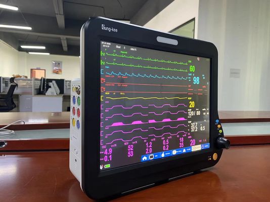 15 moniteur cardiaque de l'écran ICU de TFT LCD de pouce, moniteur patient du paramètre SPO2 multi