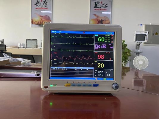 Moniteur électronique médical de signes vitaux d'affichage à cristaux liquides de TFT avec la mesure d'ECG SPO2 NIBP et de Temp