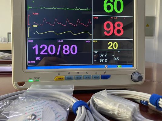 Moniteur patient multi de paramètres portatif de grande précision avec l'écran d'affichage à cristaux liquides de TFT de 12,1 pouces