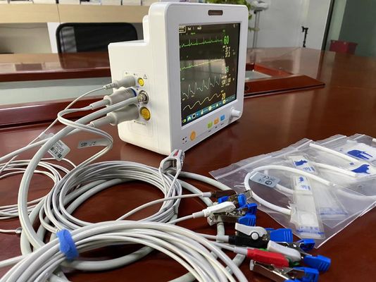 Moniteur de paramètre multi vétérinaire de TFT LCD de 8,4 pouces avec le Temp d'EtCO2 ECG SPO2 NIBP