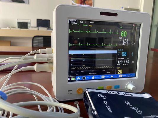 Moniteur patient portatif léger de 8,4 pouces, Temp Vital Signs Monitors d'ECG SPO2 NIBP