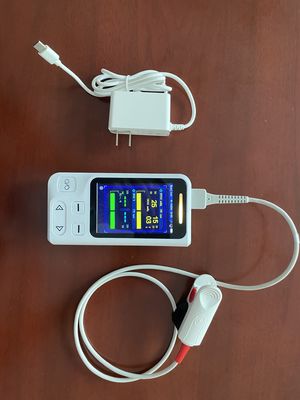 3Oximètre à impulsions LCD TFT portatif de 0,5 pouce pour la surveillance de l' EtCO2 et du SPO2