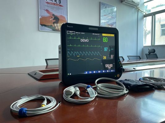 Moniteurs portables multifonctions de 15 pouces avec compatibilité HL7, sortie de données USB, VGA, appel d'infirmière et signaux vitaux