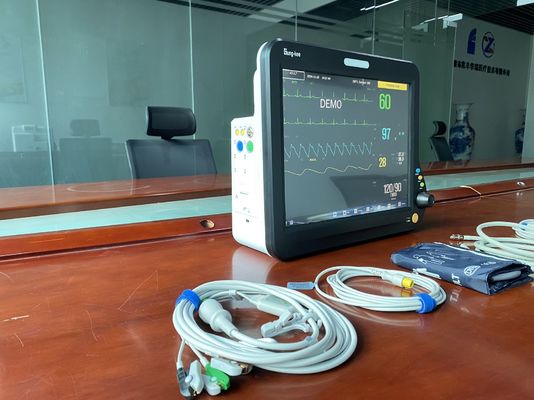 Moniteurs cardiaques multifonctionnels de 15 pouces avec fonction compatible HL7, utilisés en salle de chirurgie, unité de soins intensifs, unité de traitement continu, service général