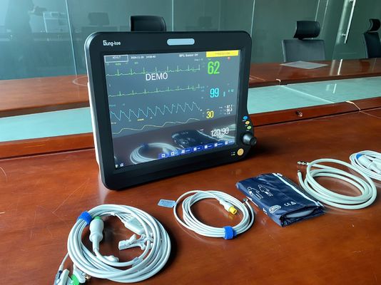Moniteurs portables multifonctions de 15 pouces avec compatibilité HL7, sortie de données USB, VGA, appel d'infirmière et signaux vitaux