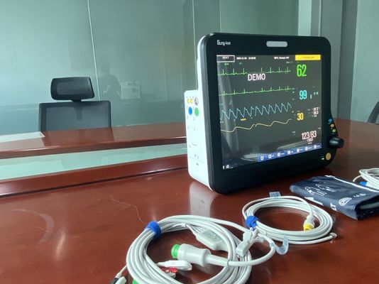 Moniteurs multifonctions LCD TFT haut de gamme de 15 pouces utilisés en salle d'opération, en soins intensifs, en soins intensifs, en néonatologie